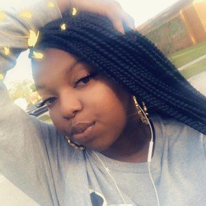 Meet your Posher, Shawna